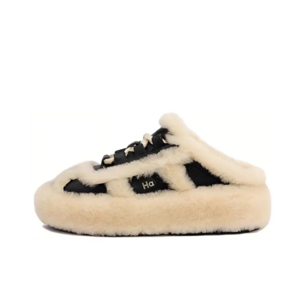 NEW HALFAWAKE Slip-ons